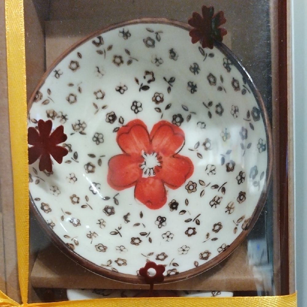 Japanese Style Chopsticks And Saucer Set - Picture 3 of 10